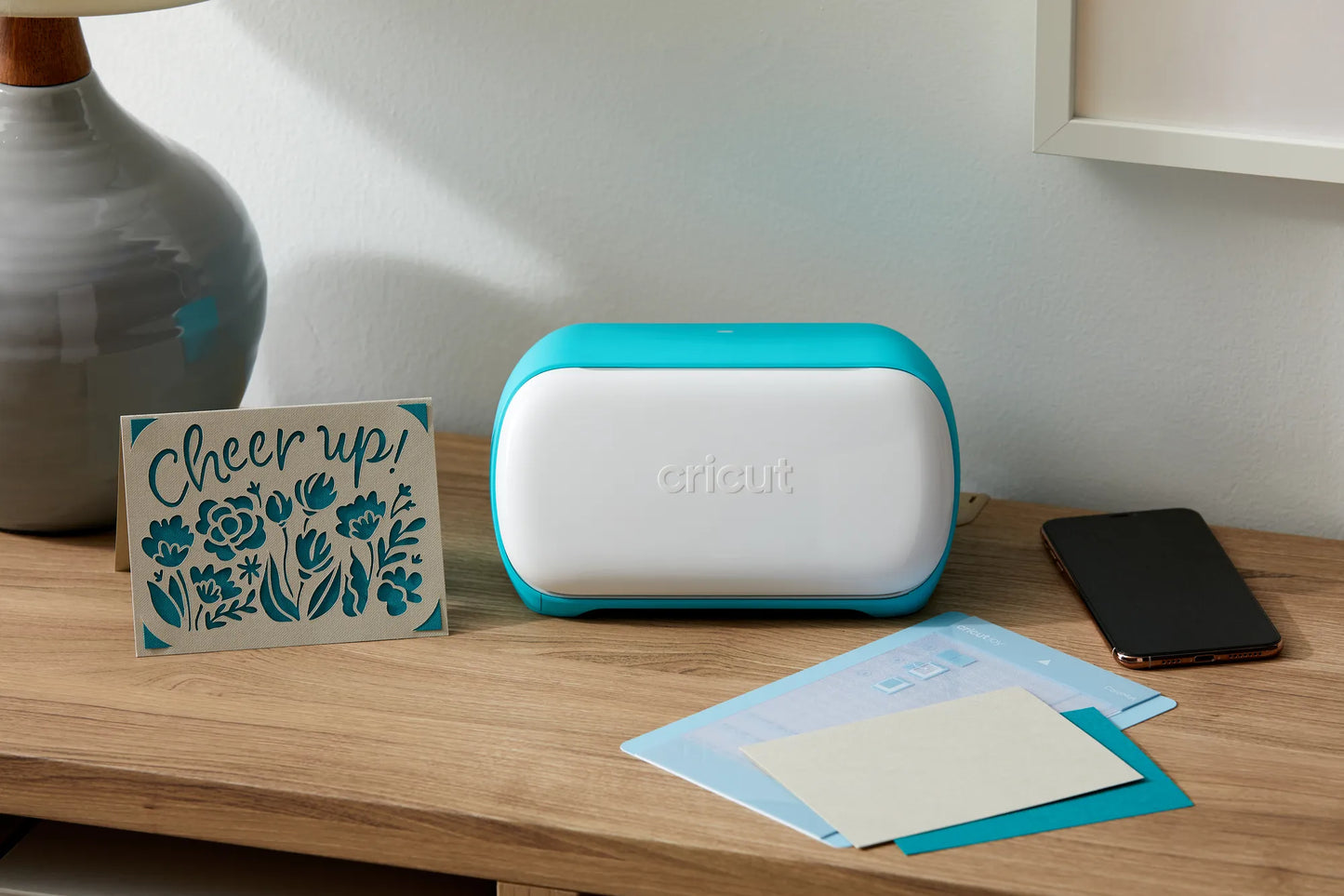 2007992 - Cricut Joy; Up to 13.9cm material width; Up to 609cm Material length; 2 tool usage; BT; Windows and Mac; Design Space