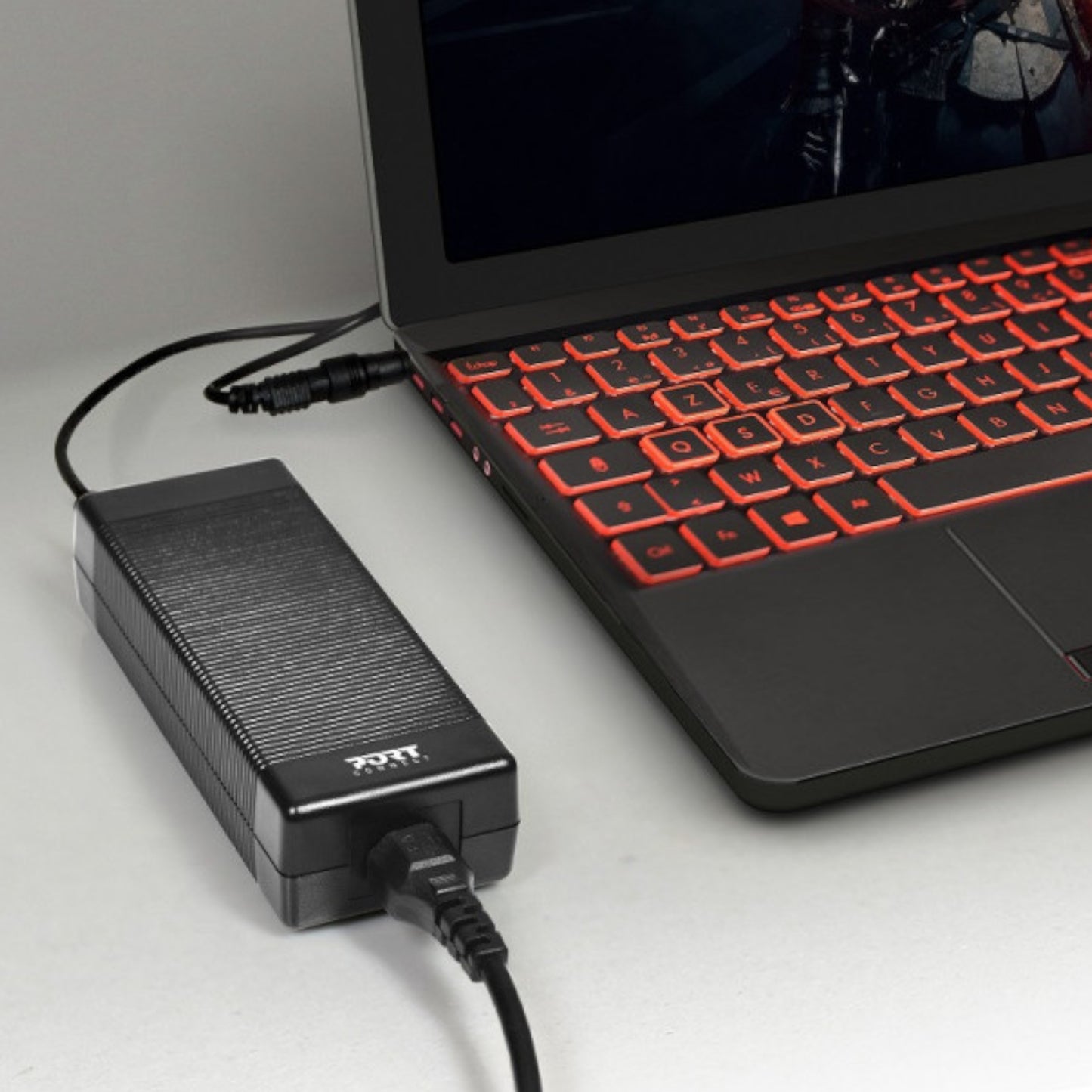 port-connect-150w-universal-power-supply