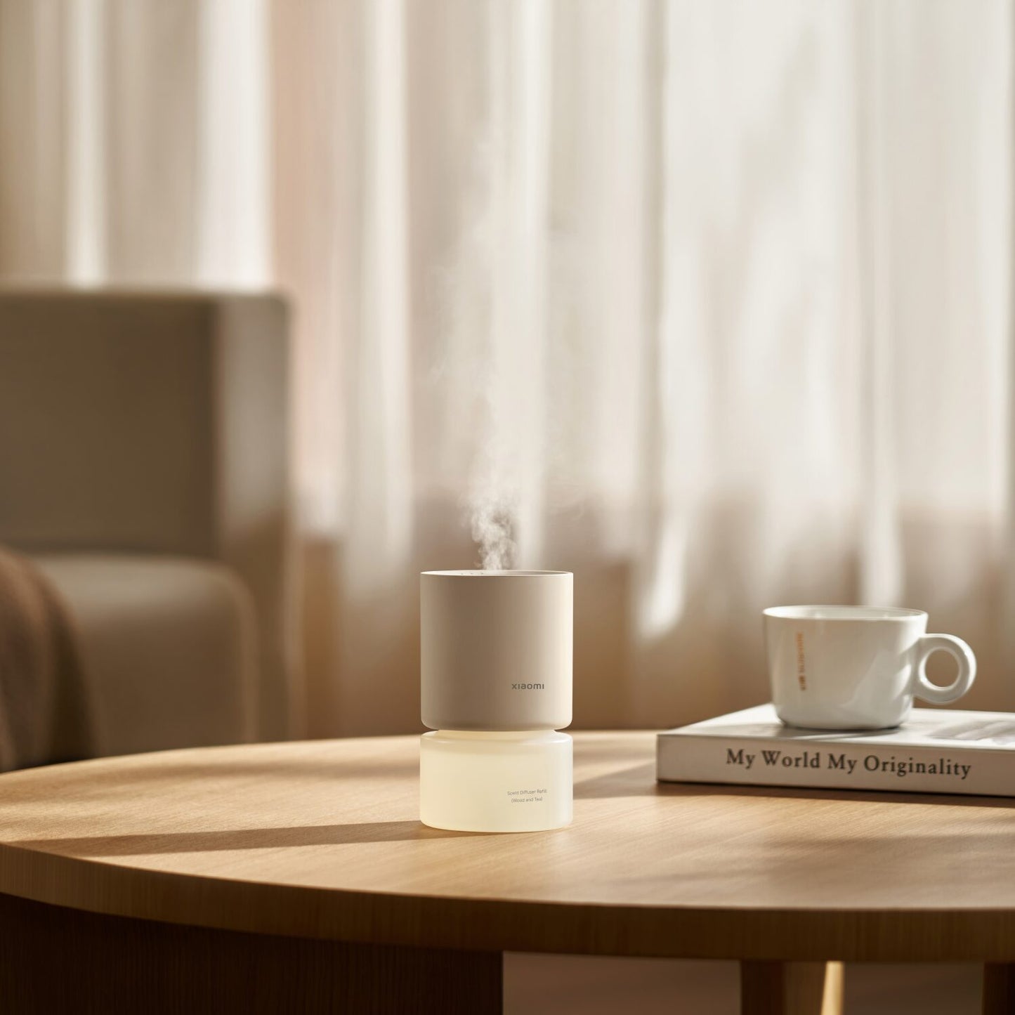 Xiaomi Smart Scent Diffuser (Smart App Control, RGB Ambient Lighting, Motion Sensor, 50-Day Battery) enhances your space.