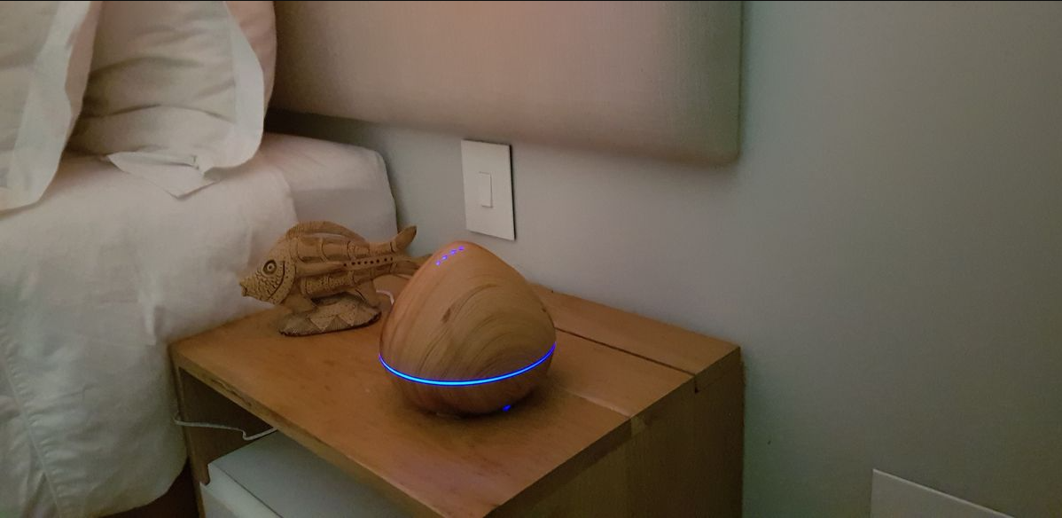 Silkinder Atomiser: 400Ml Peach Light aroma diffuser with LED glow creating a calming and fresh bedroom ambiance.