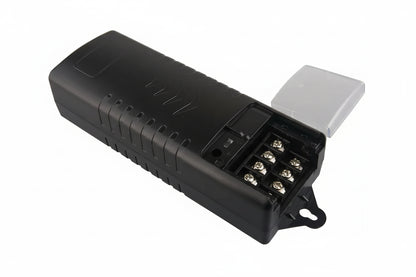 M-LINK adjustable voltage power supply with 90V-264V AC worldwide input compatibility.


