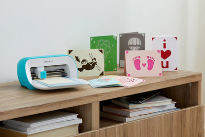 2007992 - Cricut Joy; Up to 13.9cm material width; Up to 609cm Material length; 2 tool usage; BT; Windows and Mac; Design Space
