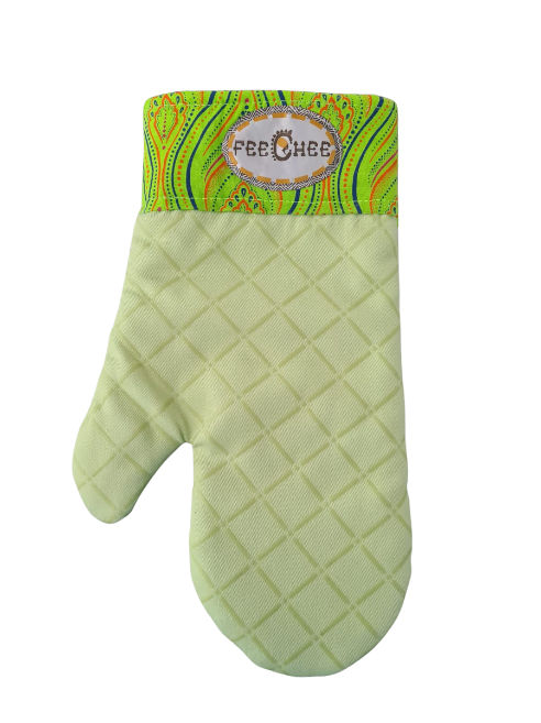 Black oven mitt with Shwe-Shwe trim, part of the 15-Piece Premium Heavy-Bottom Stainless Steel Cookware Set.