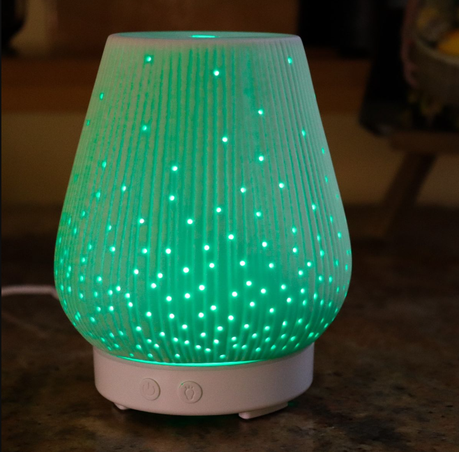 Illuminate your space with the Silkinder Ceramic Starry Nights Diffuser – Aromatherapy & Nightlight in One.