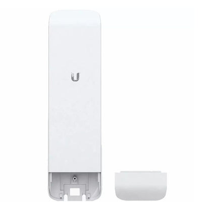 Ubiquiti airMAX NanoStation M5 5GHz outdoor wireless CPE with integrated antenna and PoE, slim white enclosure